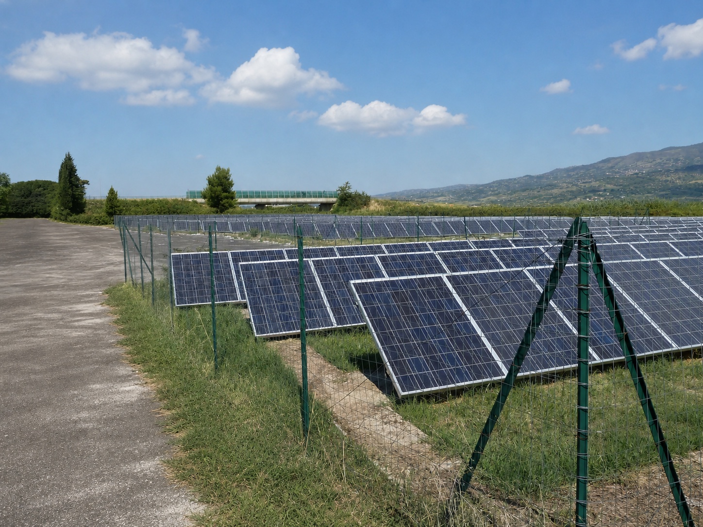 Campo fotovoltaico dello Stabilimento Tipografico De Rose